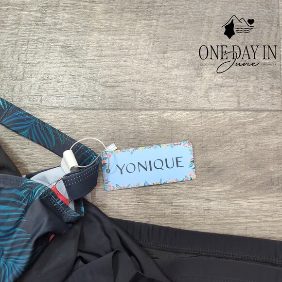 Yonique Plus Size Boyshort Tankini Swimsuit Size 26W - Picture 3 of 5